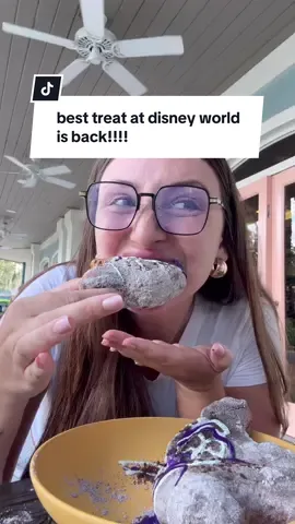 give me 14 of em right now 👻 #disneyfood #waltdisneyworld #disneyparks #disneysnacks #disneyfoodie 