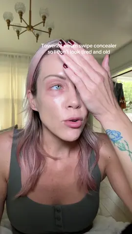 Tower28 serum swipe concealer fo lyyyfeeee #tower28 #concealer #concealertutorial #serumconcealer 
