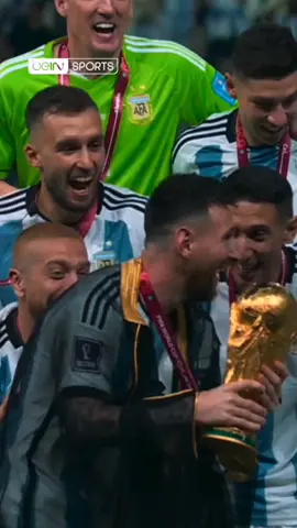#لحي_الله_الفراق_ولارعاهُ #ليونيل_ميسي🐐🇦🇷💙🤍 #ليونيل_ميسي_ساحر_كرة_القدم ميسي يودع الأرجنتين اخر مباره لميسي في الأرضي الأرجنتينيه 💔💔😶😶🇦🇷🐐