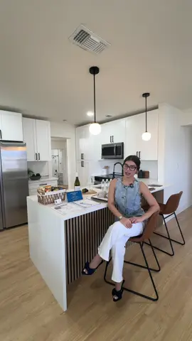 ¡Tu próximo hogar te está esperando! ✨ Este domingo, septiembre 7, de 11 AM a 2 PM abre sus puertas esta increíble propiedad y quiero invitarte a conocerla en persona. 🏡 Ven, recorre cada espacio y descubre por qué puede ser la casa de tus sueños. 💫 📍4611 Fairway Dr, Tampa, Fl 33603 Listo para dar el siguiente paso? ¡Nos vemos en el Open House!