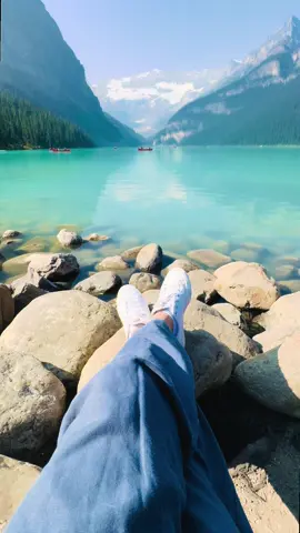 Enjoy life! ❤️ #lakelouise #ohcanada #canadalife #canada_life🇨🇦 #banffnationalpark 