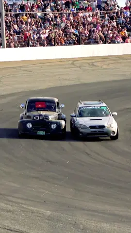 Where you can legally race your street car against another driver in front of thousands of fans! 🙌🏁 #spectatordrags #seekonkspeedway #builtnotbought #dragrace #nascar 