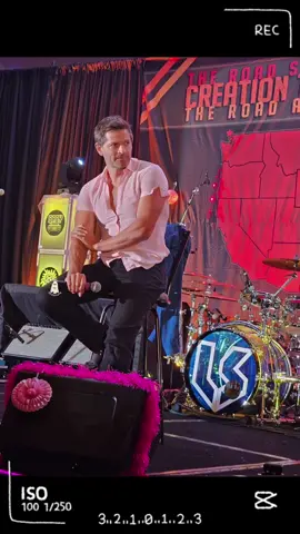 @Misha Collins lookin fine as heck in his tight, pink shirt.  #spn #spnedit #castiel #mishacollins #spncon #supernatural #spnchi #spnchicago #prettyinpink  @Creation Entertainment 
