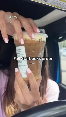 So surprised I finally changed it up! So good 😍 what should I try next? ✨☕️🍁🎃  #pumpkinseason #pumpkincoldbrew #starbucksdrinks #starbucksfalldrinks #starbuckslowcalorie 