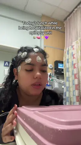 Adriam went to the cafeteria and got me a tiny bit of rice cause sancocho goes with rice 😤 ahahha    But yea got some good news and bad news and I’m not ready to talk about it yet as I’m still processing it and want to process it good before i decide if I want to share or not. Hope yall understand 💜 #epilepsyawareness #seizureawareness #epilepsyunit #hospitalfood #fyp 