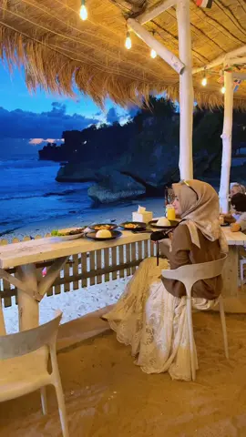 Mau di dokumentasiin seperti ini?jasa teman jalan explore jogja di jemput di antar di bonceng di temenin pakai motor big matic free bensin. Dokumentasi camera iphone 16 pro,drone dji mini 4 pro,gimbal insta 360 flow 2 pro,sony mirorles alpha a6400,camera insta 360 x4,dji mic mini ready 😍 #temanjalanjogja