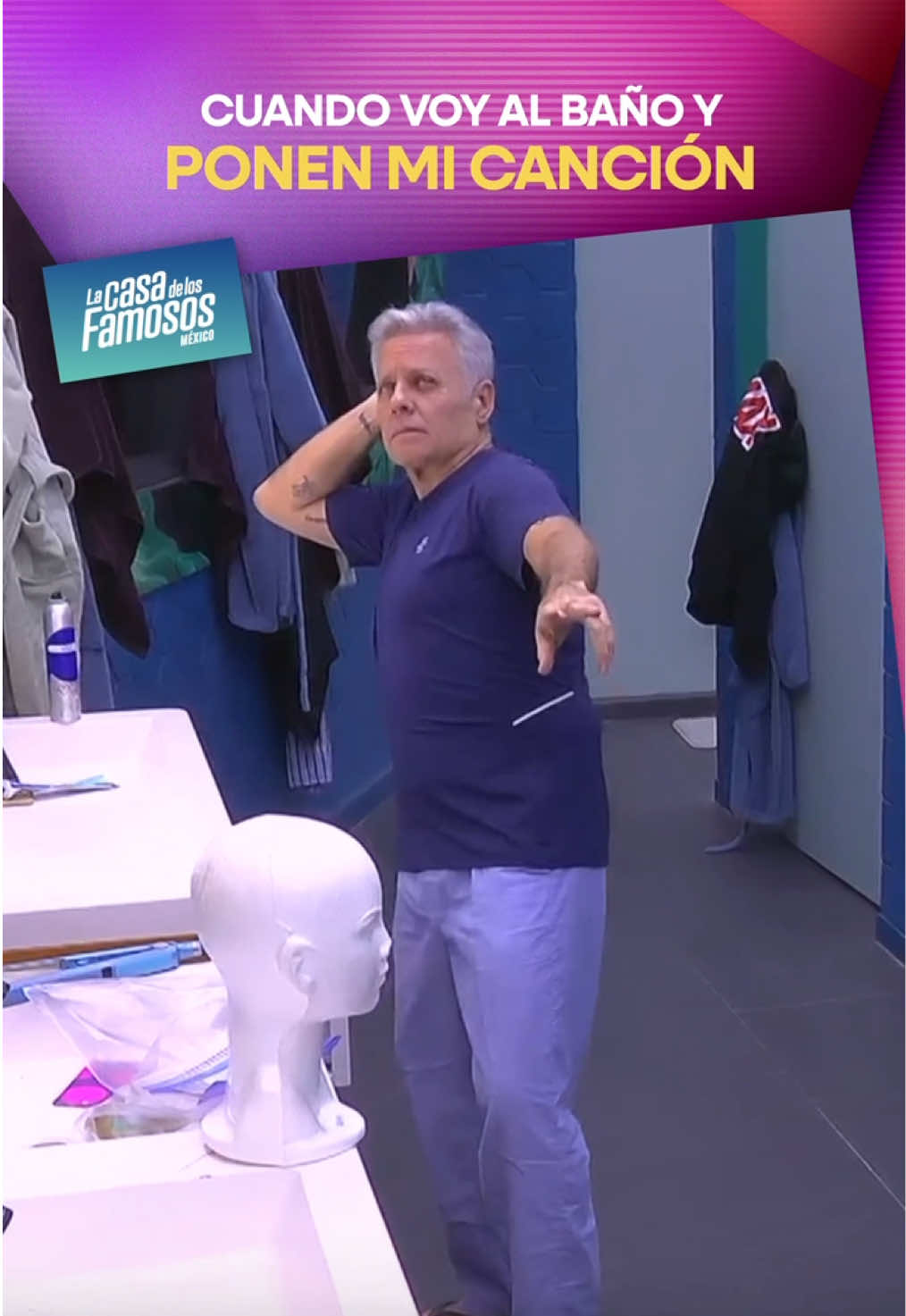 Cuando pones el ambiente donde sea 🚽🤣 @Alexisayala se aventó unos prohibidos en pleno baño.  Suscríbete a #ViXPremium y disfruta de todas las cámaras 24/7 de #LaCasaDeLosFamososMx sin censura (Disponible en 🇲🇽 y LATAM).