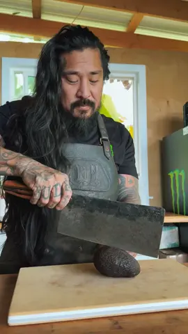📽️ @rpm_neil How to avoid getting avocado hand 😂