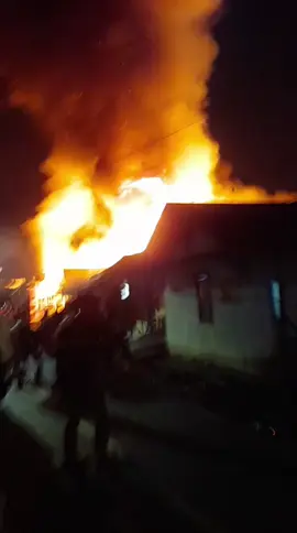 jl taluk kubur Banjarmasin Kalsel jam 02.11 Minggu 7 September 2025