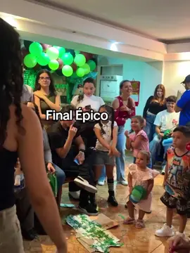 Otro ángulo de la tremenda batalla que Jaycob le dió a su papá 😂😂#LIVEIncentiveProgram #SideHustleLIVE #PaidPartnership 
