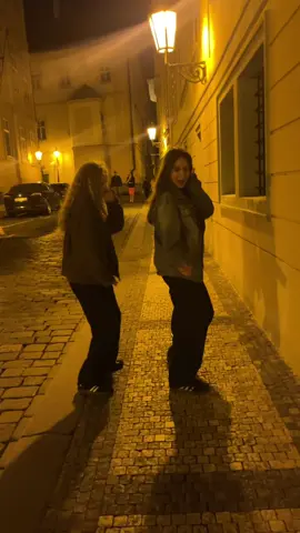 Retake 74🤣 @Lea #backon74 #dance #prague #fyp #foruyou 