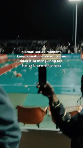 geger geden penonton kena Preng pemain Rivan Dimas gak datang auto ribuan botol sampah beterbangan ke lapangan,,##promoseruweekend 