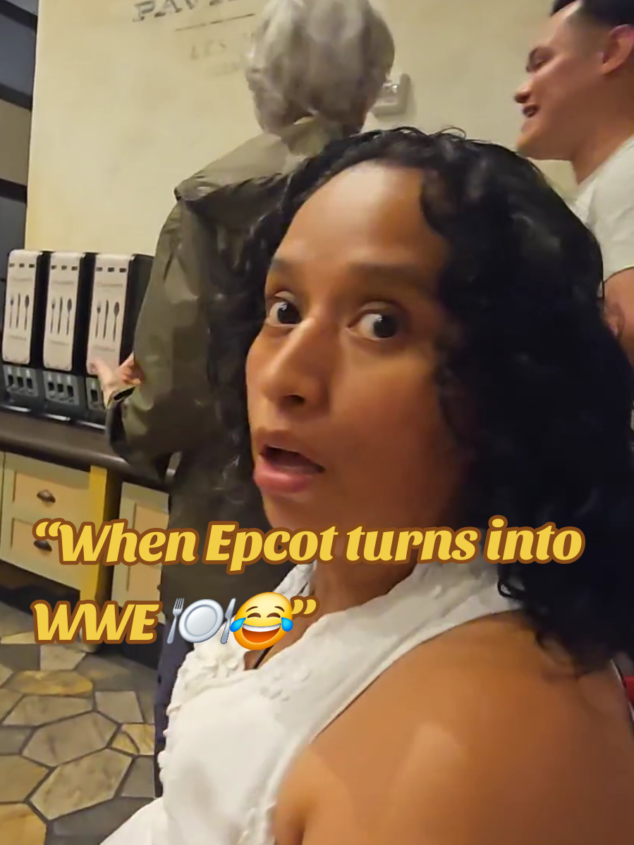 “Just came for dinner… got dinner and a show 😅  #epcot #disneyvibes   #unexpected  #Epicfail  #Disneyworld 