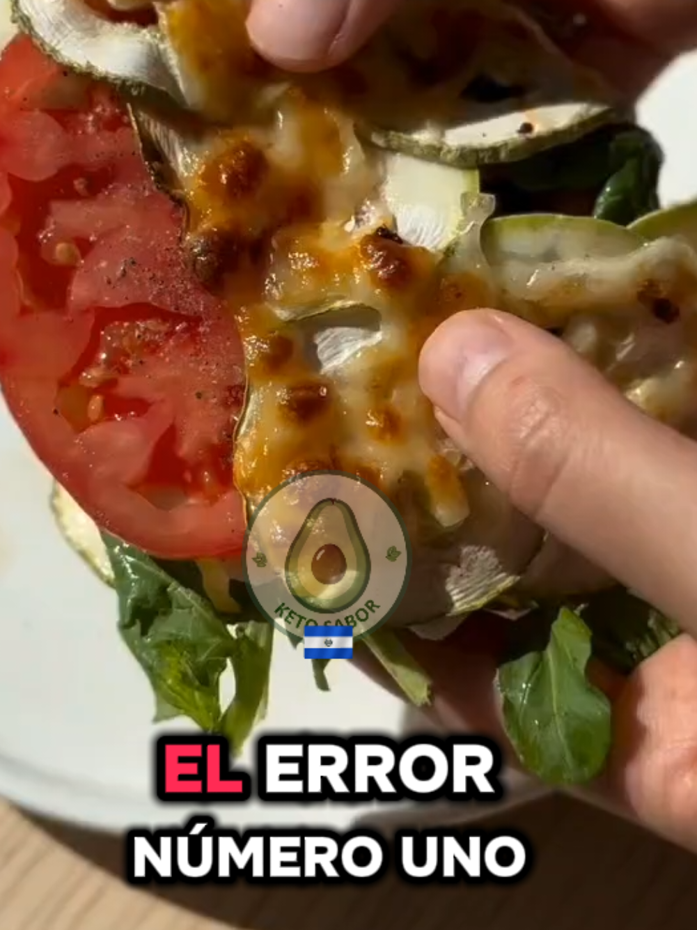 Guarda esta publicación para hacerla más tarde. Etiqueta a tus amigos 👨‍👩‍👧‍👦  Comer Keto es simple 🥑🥑 Menos carbohidratos Más grasas saludables Recetas fáciles y deliciosas Descarga 300 recetas y la guia completa para perder peso en el enlace en mi perfil 🌟  👇 Desayuno, almuerzos , cenas , postres , panes y mucho más. #KetoLife  #keto  #Perderles  #recetassaludables 