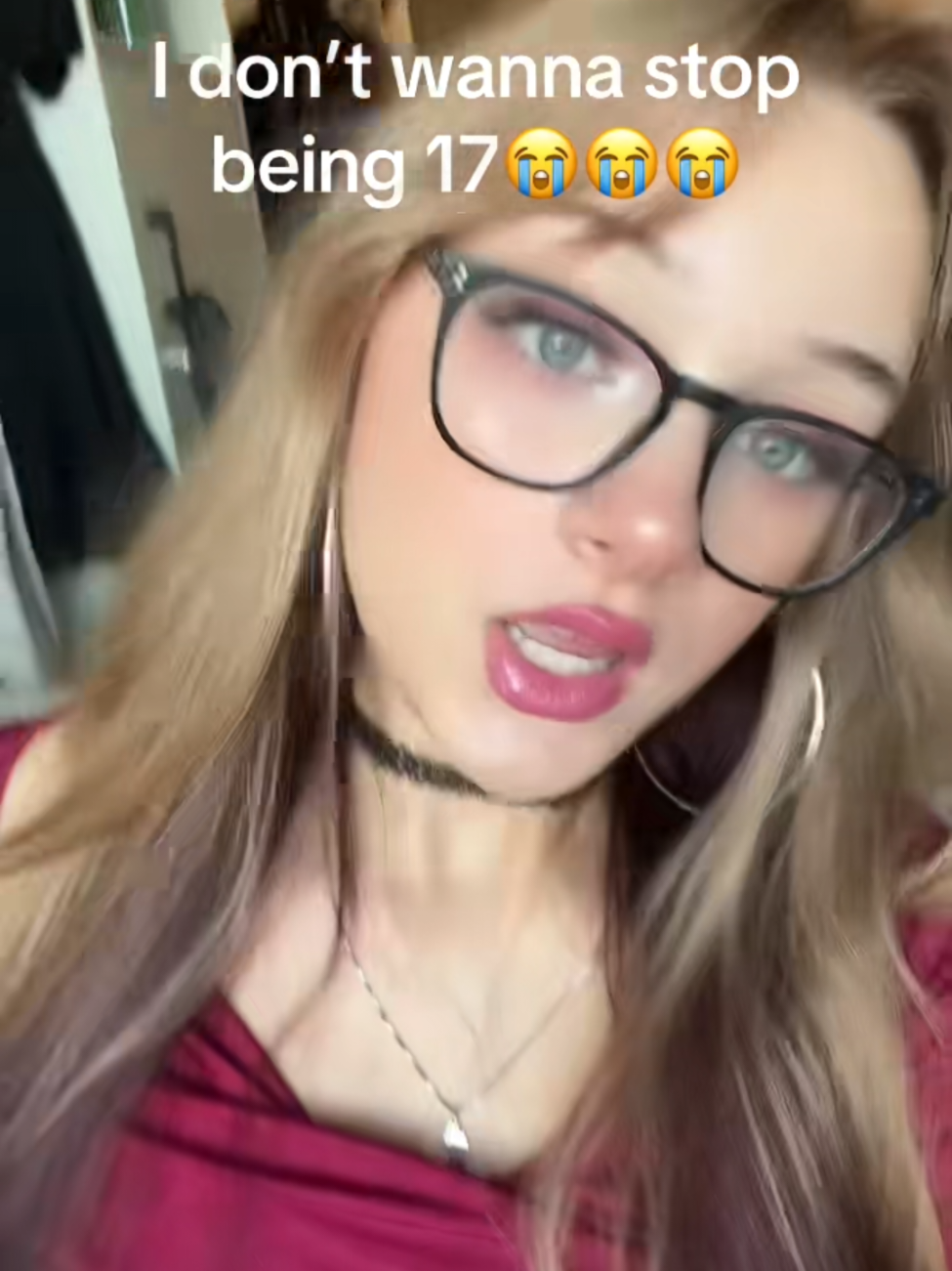 Diese Kompilation zeigt Lya von ihrer lockeren und natürlichen Seite. Ohne viel Aufwand schafft sie es, charmant und sympathisch zu wirken. Gerade dadurch hebt sie sich ab und wirkt so nahbar.@lya🕺   #authentic #viraltrend #socialvibes #prettygirls #explorepage 