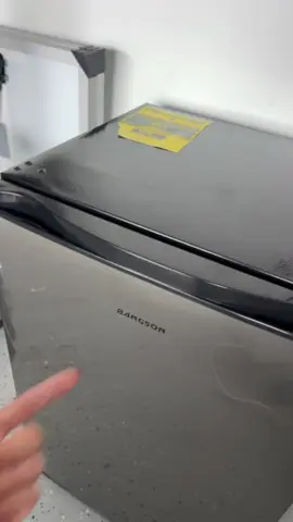 Un freezer vertical te permite ocupar más el espacio #homemusthave  #appliance #minifreezer #freezer #appliances