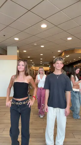 twinnn @hudson #fyp #foryoupage #dance 
