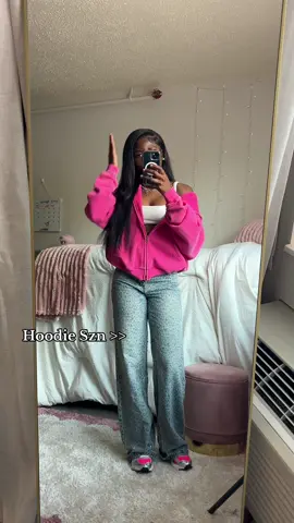 This color😍 #hoodieszn #outfitinspo #zipuphoodie #blackgirl #fyp 