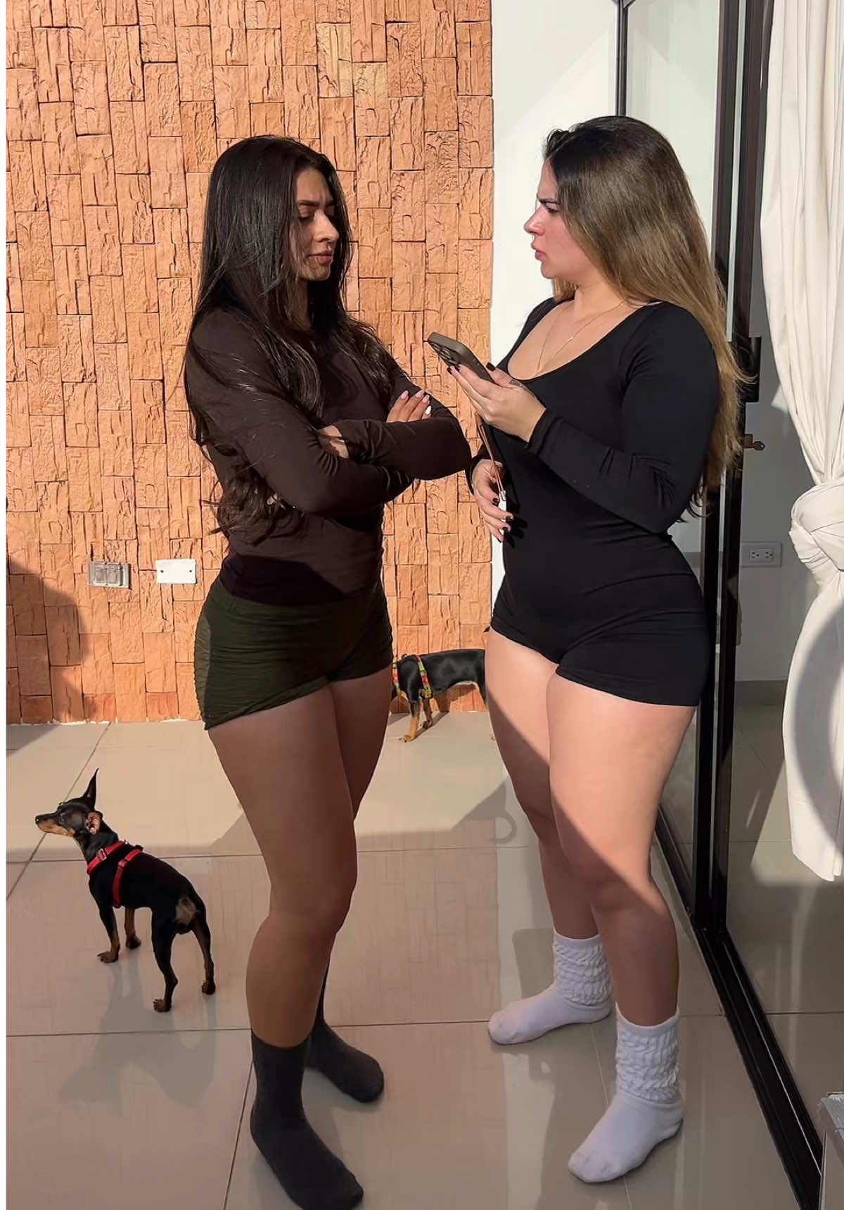 Siempre con tu amiga cómplice 😏🤞🏼 @Manuelita Gómez P #fyp #viraltiktok #amigas🤞🏻💕 #bestfriend 