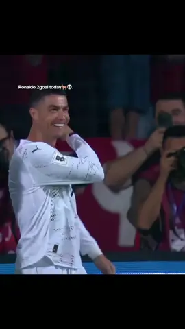 Ronaldo>>is better than messi☠️🥶#fpyyyy #foryoupage #viewsproblem💔😔 #fppppppppppppppppppp #fpyシ 