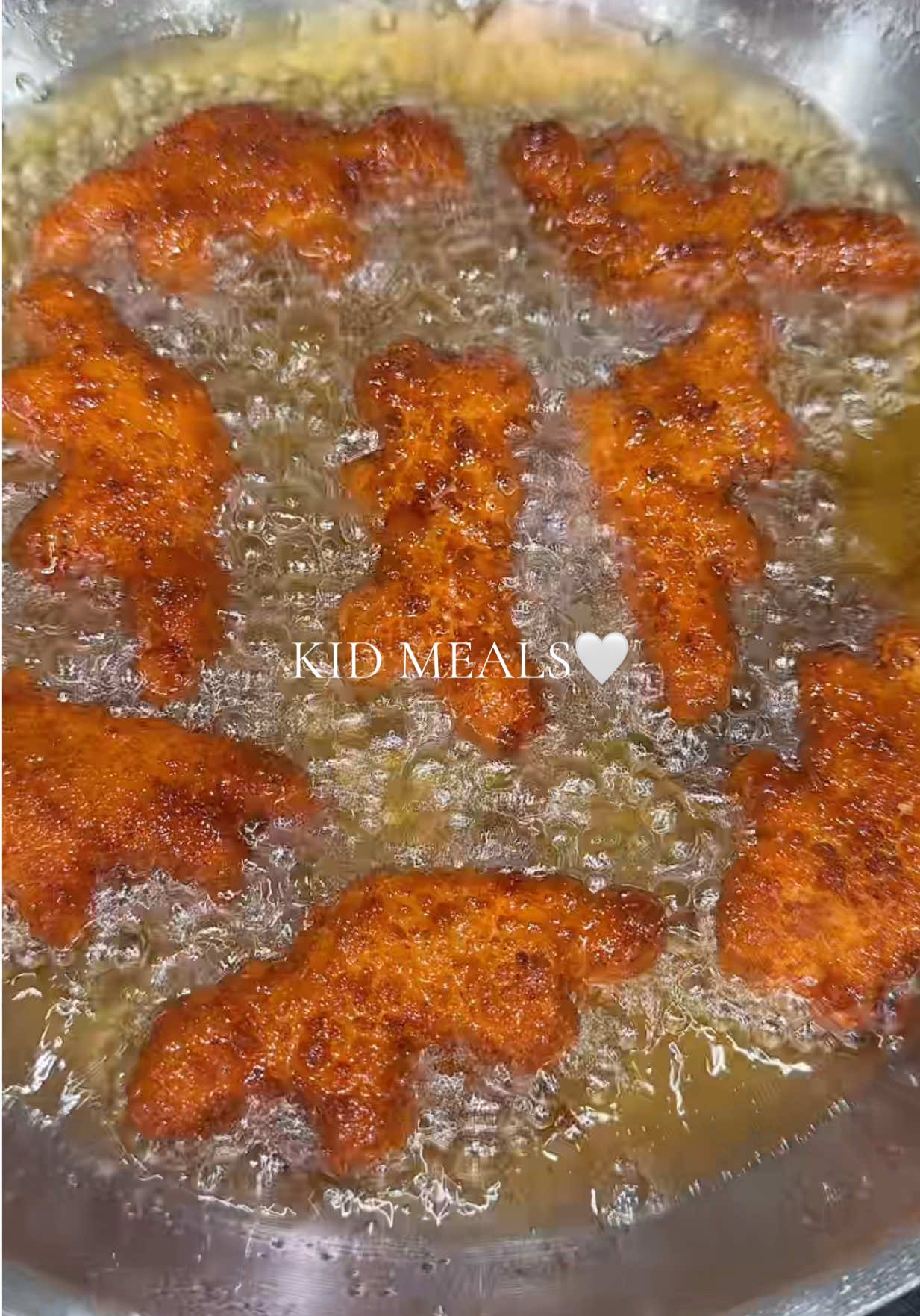 My daughter HAS to have crispy nuggies..or she finna act out! The crispier the better! Haha #momtok #chickennuggets #kidsbelike #sahm #fyp 