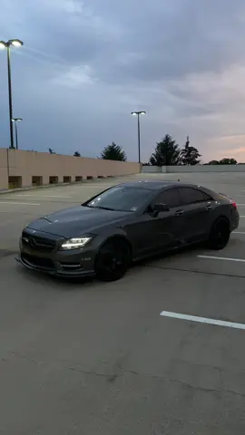 Headlights are glitching… #cls #cls550 #cls63 #mercedesbenz #mercedes 
