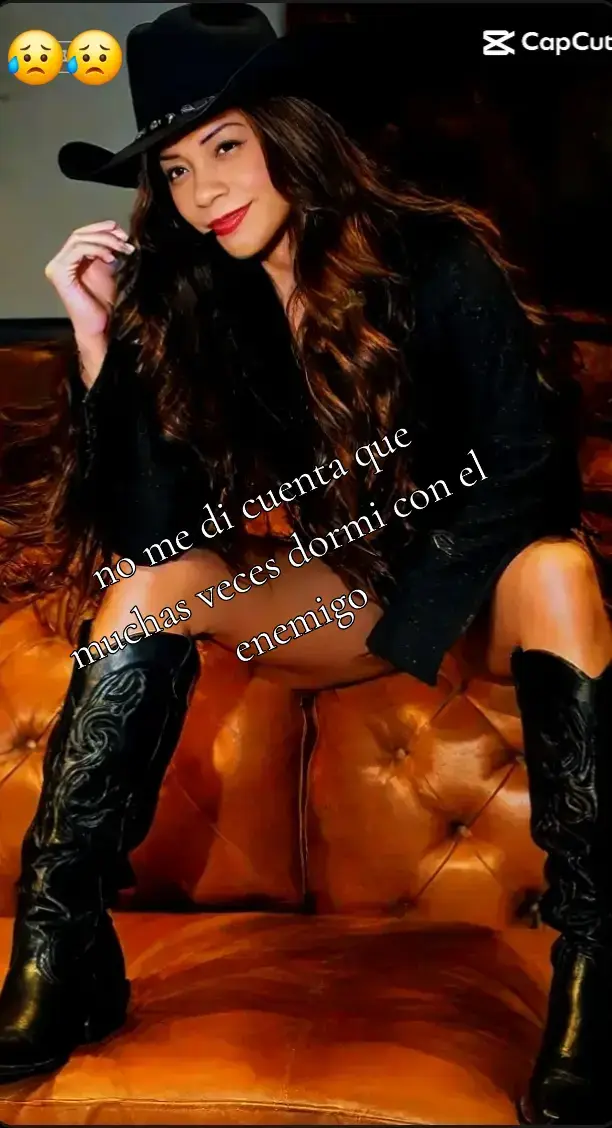 no me di cuenta que muchas veces dormí  con el enemigo