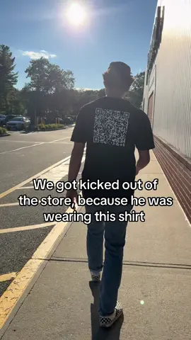 Who’s in the wrong here? #fu #fyou #fuckyou #qrcodes #shirt #kickedout #qrcode 
