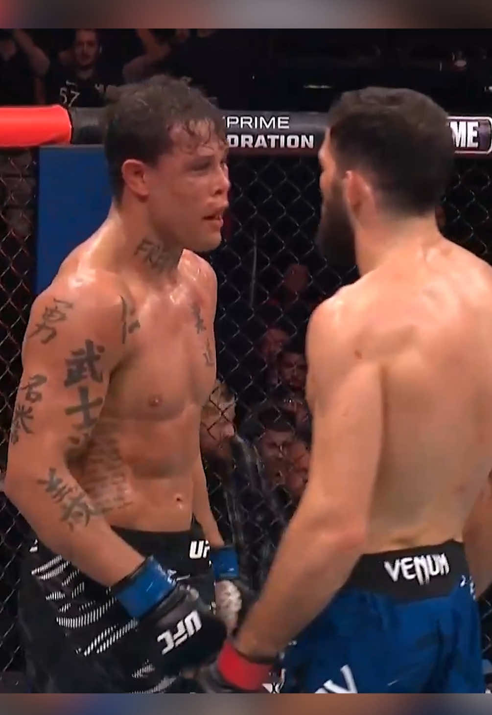 🤝 Ничего, кроме уважения после боя! #UFCParis #UFC #MMA #fight  