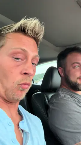 All I can see is 👁️👄👁️ I can’t unsee it 😭