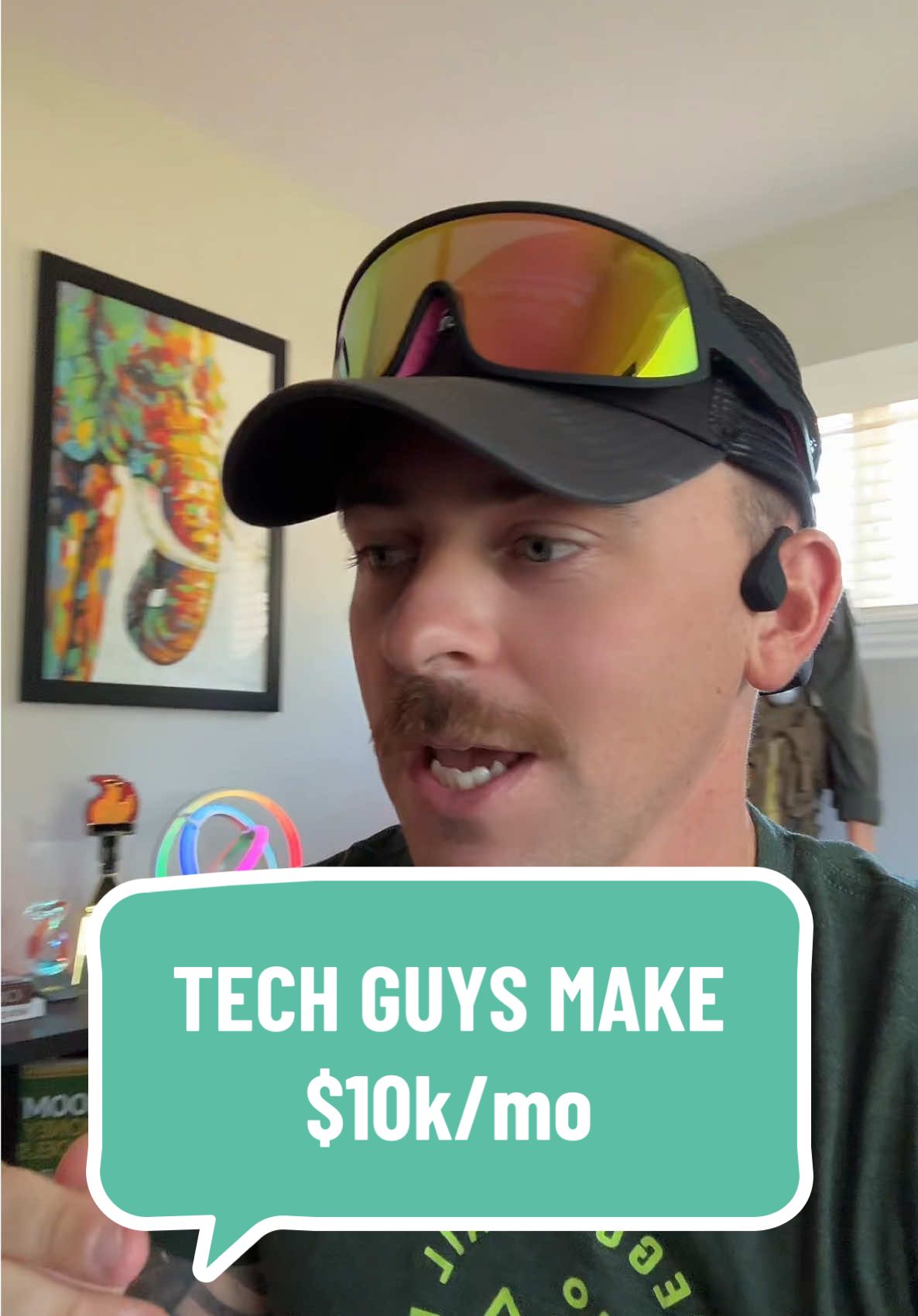 Honestly the best job ever.. hands down #contentcreator #freetech #freestuff #onlinemoney 