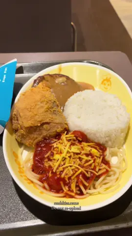 Cravings satisfied! Thanks mylove! #fyp #jollibee #chickenjoy 