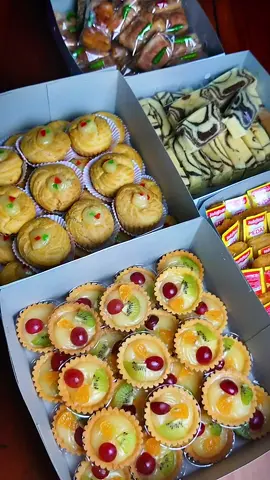 Kuliner ambarawa : aneka kue basah dan snack untuk keperluan acara, arisan, rapat, syukuran, dll. #kulinerambarawa #piebuah #risolmayo #boluzebra #tahubakso 