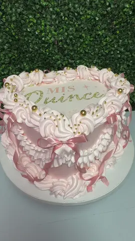 Pastel de corazon para quinceañera #lapequebakery #cake #corazon #pastel #panaderia 