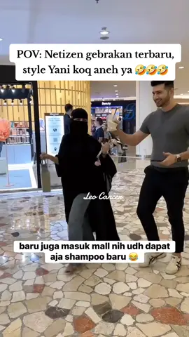dia emang aneh kok kalian baru tau 😆😆😆 #vennyalberti #akashelahi #elvyabdullah #fyppppppppppppppppppppppp 