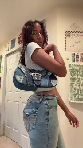 ABSOLUTELY COP THIS BAG RIGHT NOW!! It’s sooo cute and I will be taking it everywhere!! #tiktokshop #denimbag #handbag #fashiontiktok 