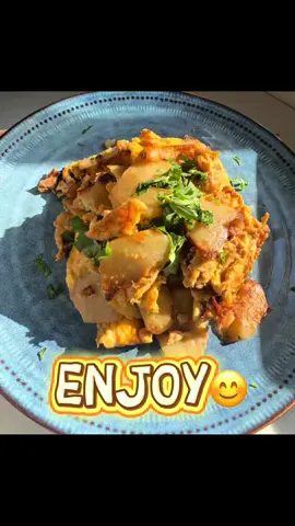 Quick & hearty Egg & Potato Breakfast 🍳🥔 Perfect with fresh bread and full of flavor! Egg & Potato Breakfast Skillet Ingredients: 	•	1 onion, diced 	•	2 medium potatoes, peeled and diced 	•	1 tsp salt (or to taste) 	•	½ tsp black pepper 	•	½ tsp hot paprika 	•	1 tsp Arabic 7 spices (baharat mix) 	•	3–4 eggs 	•	2 tbsp olive oil (or preferred cooking oil) 	•	Fresh bread, to serve Method: 	1.	Heat oil in a pan over medium heat. Add diced onion and sauté until softened and golden. 	2.	Add potatoes, salt, black pepper, hot paprika, and Arabic 7 spices. Stir well. 	3.	Cook until potatoes are tender, stirring occasionally (about 10–12 minutes). 	4.	Crack the eggs directly into the pan. Gently stir to mix eggs with the potatoes. 	5.	Cook until eggs are just set, keeping them soft and fluffy. 	6.	Serve hot with fresh bread. cook #cooking#food#foodies#Recipe#homecooking
