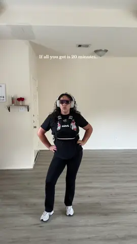 Even if it’s just 20 minutes, give it your all!  #bodypositivity #zelusweightedvest #jlabheadphones #tjsdulcevida  #CapCut 