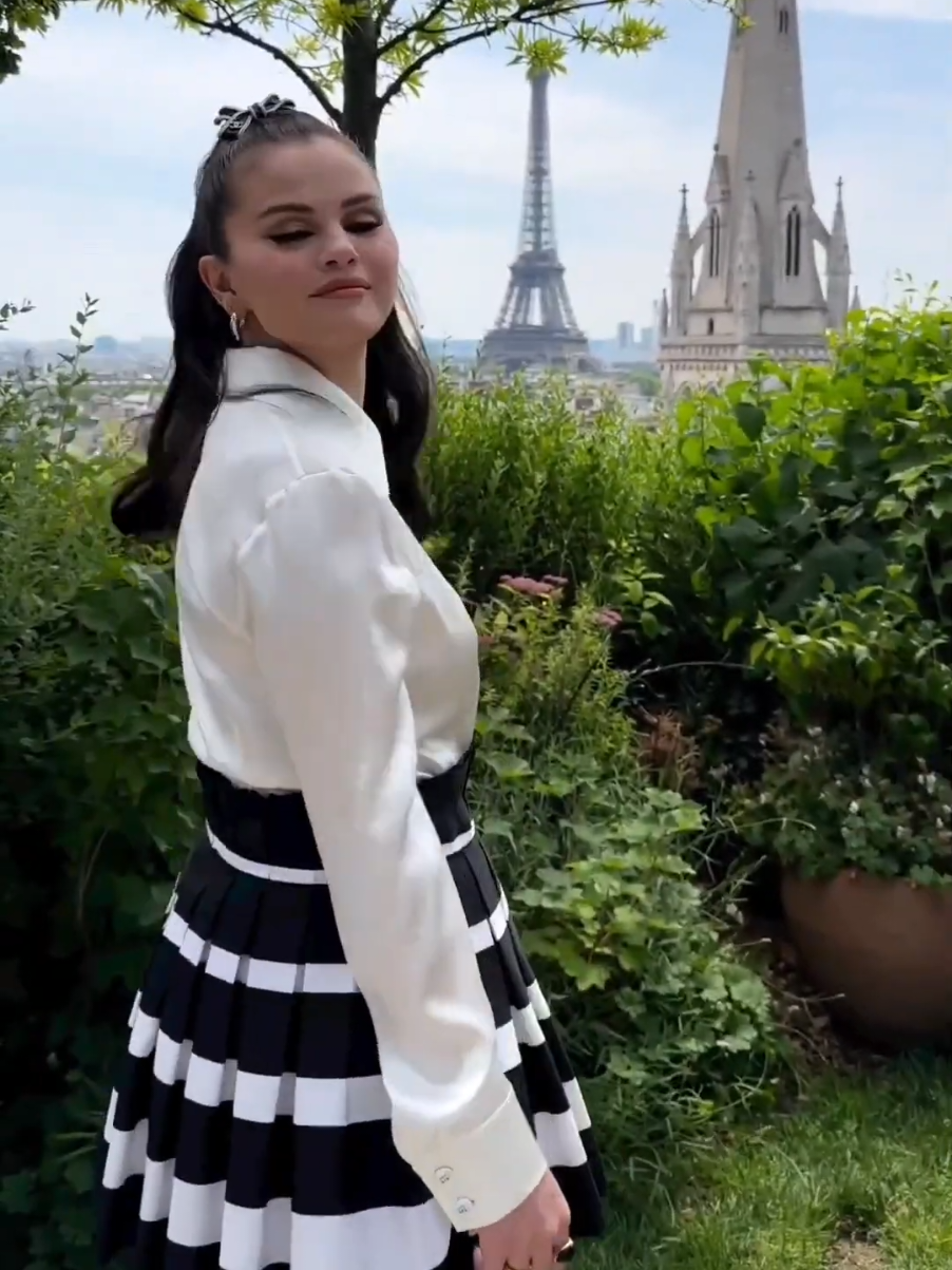 @Selena Gomez Who Says ✨ #selenagomez #selenator #rarebeauty #elsalvador #musica 