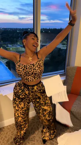Está canción de cardi B me encanta #bodegabaddie 
