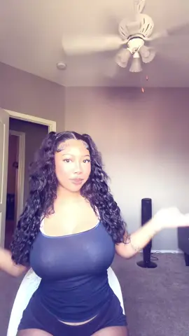 🧖🏽‍♀️