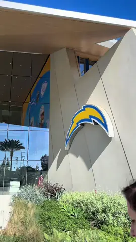 Season opener at the 1960s club 🩵⚡️#lexivrodriguez #chargersvschiefs #thebolt #1960club #seasonopener2025 