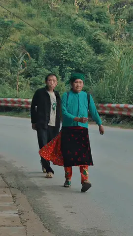 Cuối tuần tồi xuống chợ làm bát phở nào mọi người ơi. #xeomban #hagiang #aifoto 