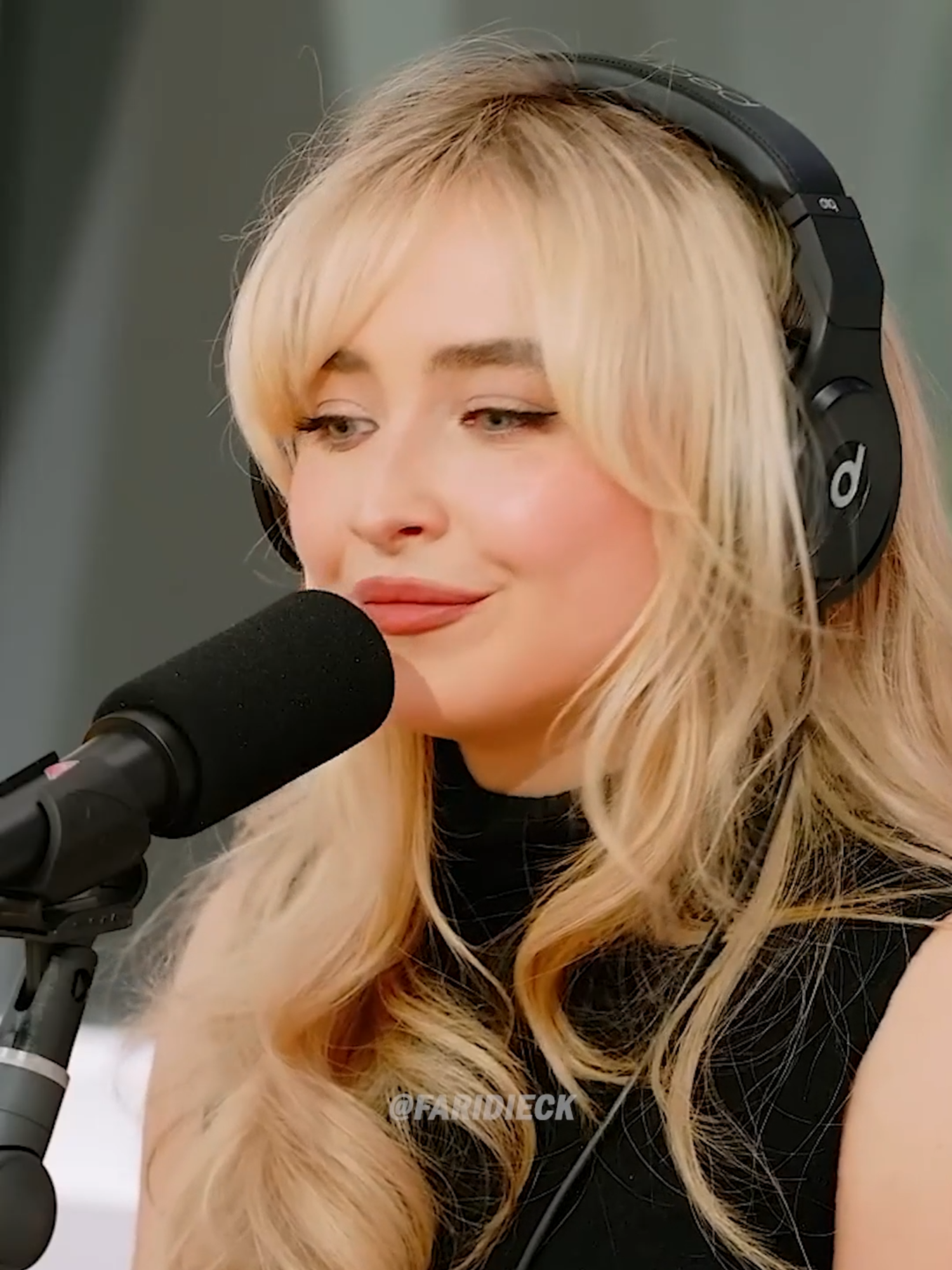 Sabrina Carpenter. Documentales y Reflexiones. Sígueme aquí @faridieck para más relatos y reflexiones.