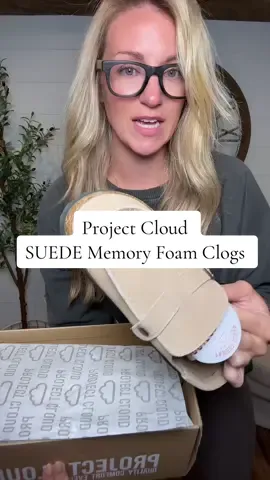 What a find!!!!! Immediately ordered more from them because these clogs are so good!! #suedeshoes #clogs #memoryfoam #tiktokshopcreatorpicks #tiktokshoprestock @Project Cloud Shop 