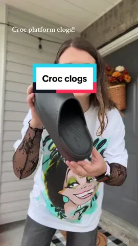Obsessed with these crocs!! #crocs #platformcrocs #crocclogs #trendingshoes #tiktokshopcreatorpicks 