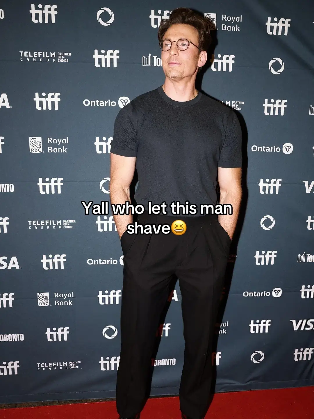 Now glue it back on #chrisevans #cevanstok #c4ris3vans #americasass #americasassfanclub 