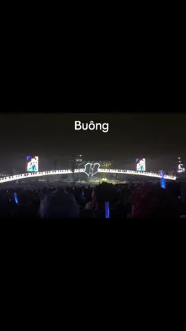 Có lúc,khổ đau chính là một cột mốc phải vượt qua trên con đường trưởng thành của mỗi người🙂🙂🙂 #anhtraivuotnganchonggai #concertday7 #buong #gaicon 