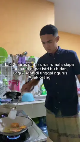 Siapa tau kan wkwkw #fyp #foryourepage #cowokganteng #hidupsehat #lifeafterbreakup #casis #trend #softboy #bugissulawesi #bidan #bidantiktok #bidanindonesia #bidancantik #bidanmuda #kemenkes #patriarki #suamiistri #suami #suamiistribahagia #suamiidaman #istriidaman #istrisolehah #rumah #urusan #perabotanrumahtangga 