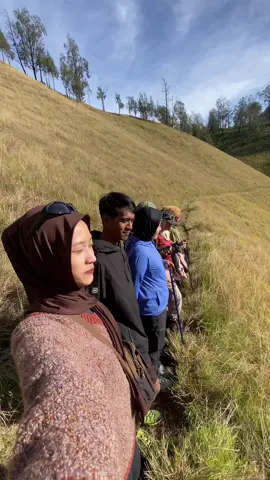 Surga gunung semeru🌿 #pendakikonten #pendakiindonesia #pendakigunung #ranukumbolo #semeru3676mdpl 